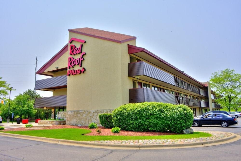 Отель Super 8 By Wyndham Deerfield - Northbrook Экстерьер фото